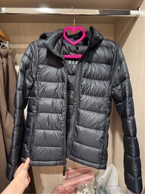 Abercrombie & Fitch Women's Black Quilted Packable Puffer Jacket